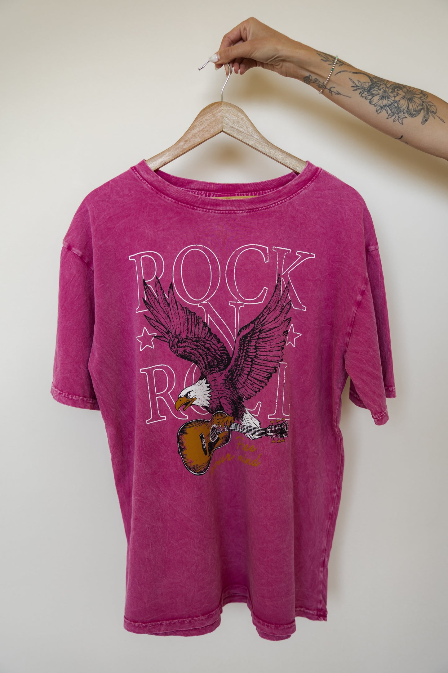 ROCK N ROLL TEE