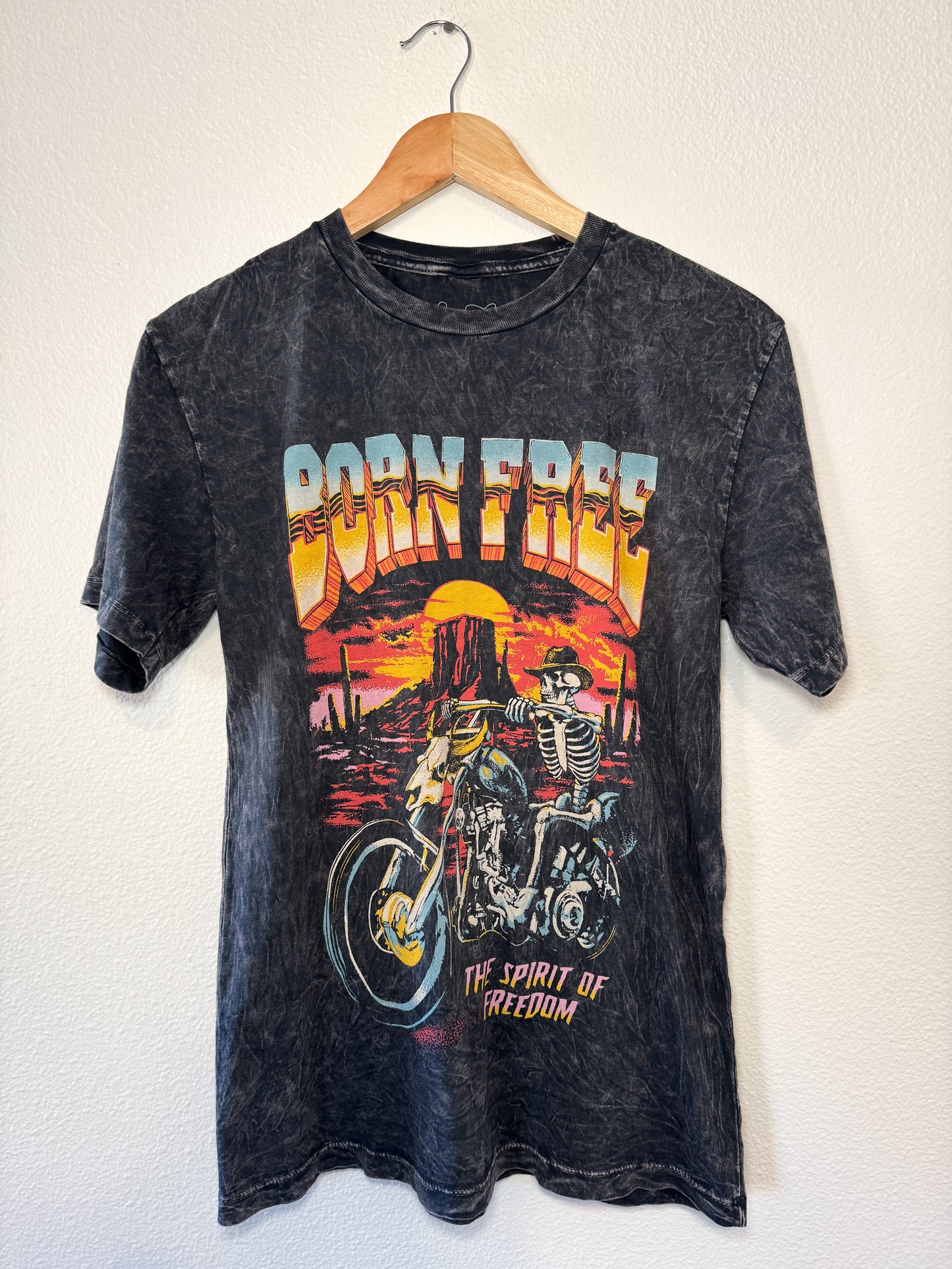 BORN FREE SKELETON TEE
