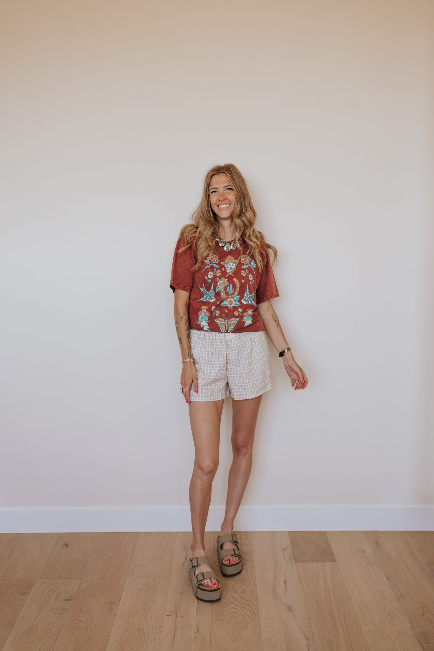 RUST & ROSES GRAPHIC TEE