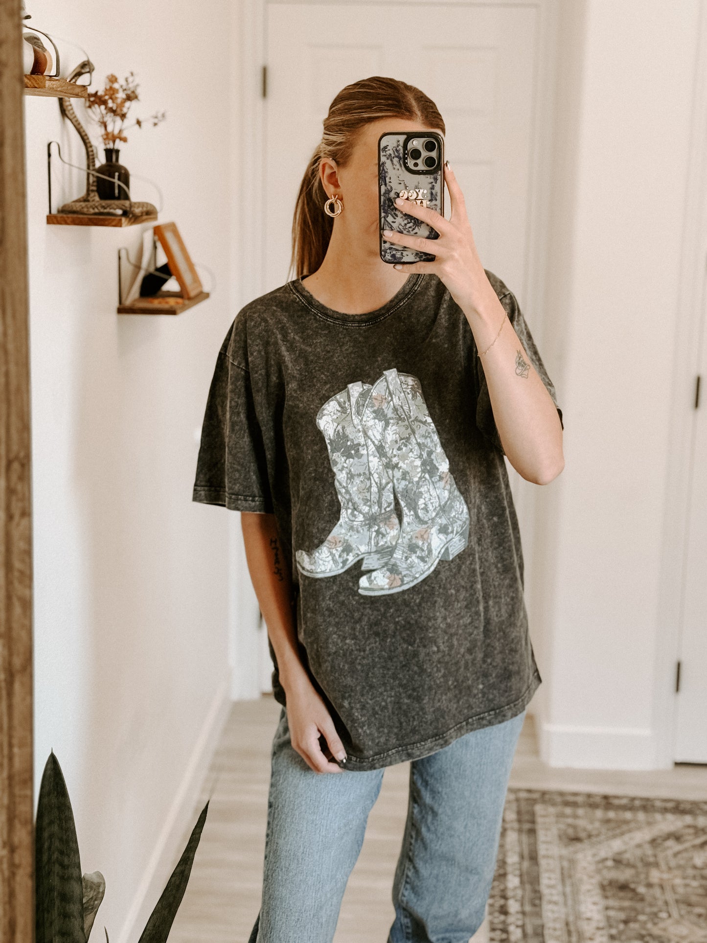 CAMO BOOT TEE